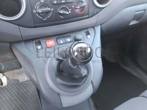 Peugeot Partner · Ano 2012