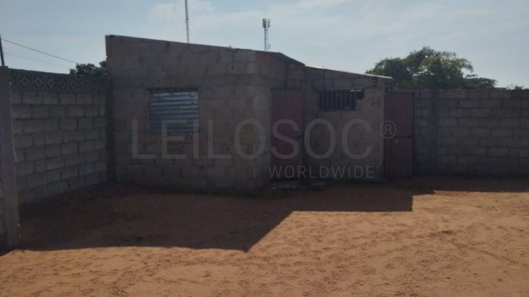 Infraestruturas em terreno no Bairro Habel Jafar