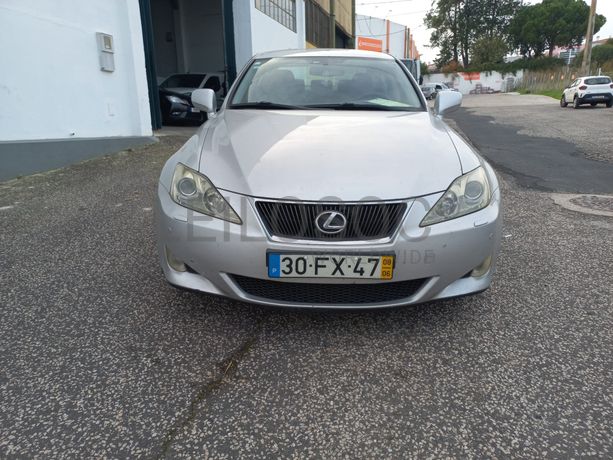 Lexus IS 220 · Ano 2000