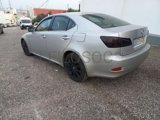 Lexus IS 220 · Ano 2000