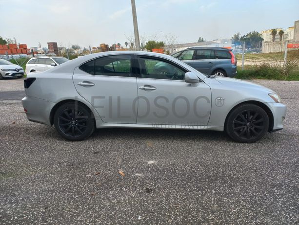 Lexus IS 220 · Ano 2000