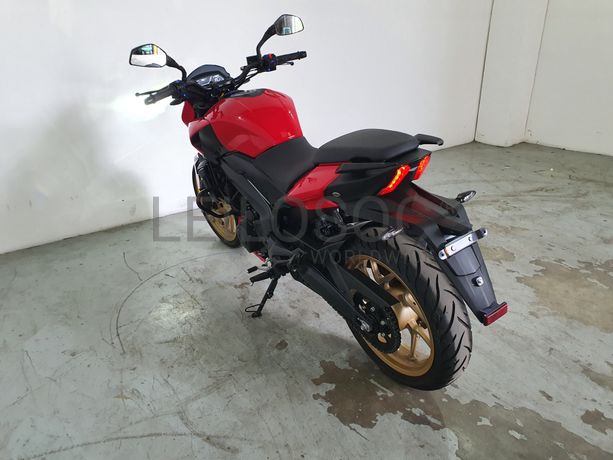 Bajaj Dominar D400 ABS