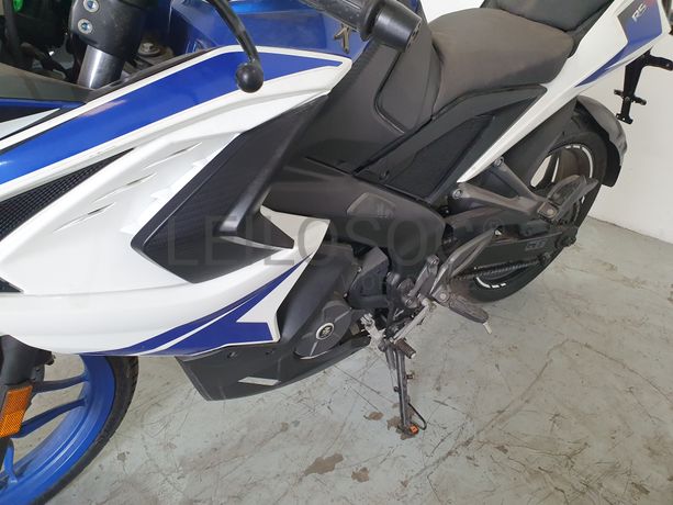 Bajaj Pulsar RS200
