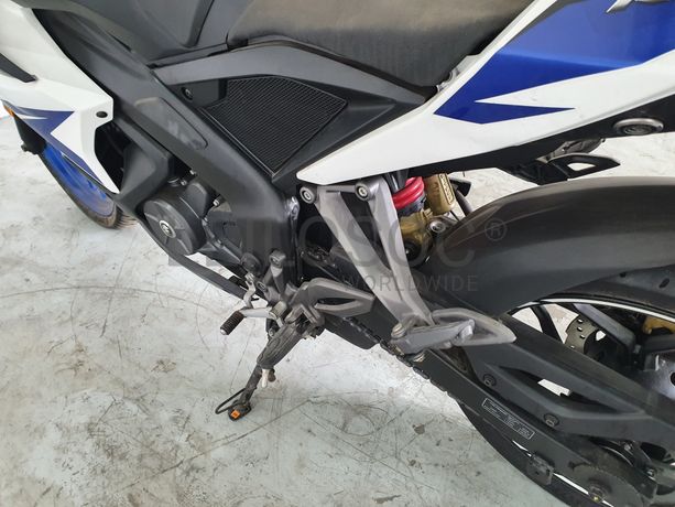 Bajaj Pulsar RS200