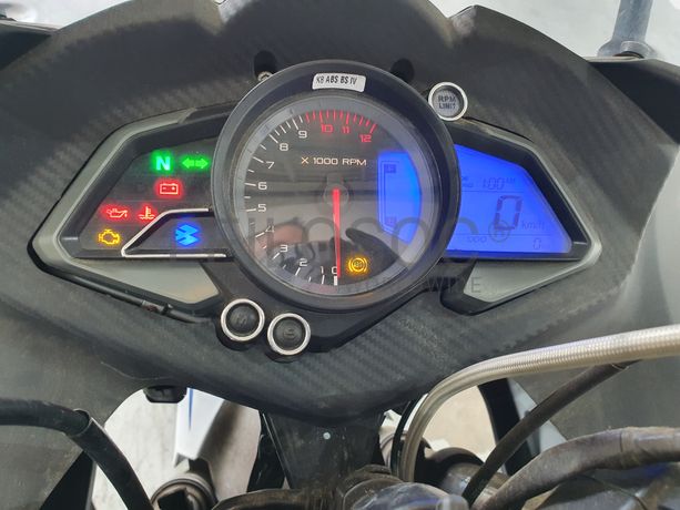 Bajaj Pulsar RS200