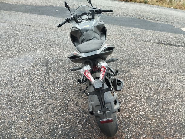 Bajaj Pulsar RS 200