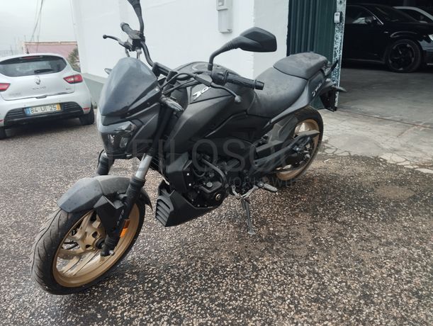 Bajaj Dominar D400 ABS