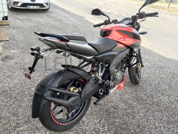 Bajaj Pulsar NS 200