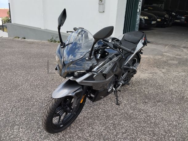 Bajaj Pulsar RS 200 · Ano 2018