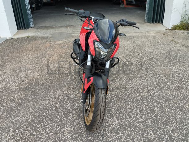 Bajaj Dominar D400 ABS · Ano 2018