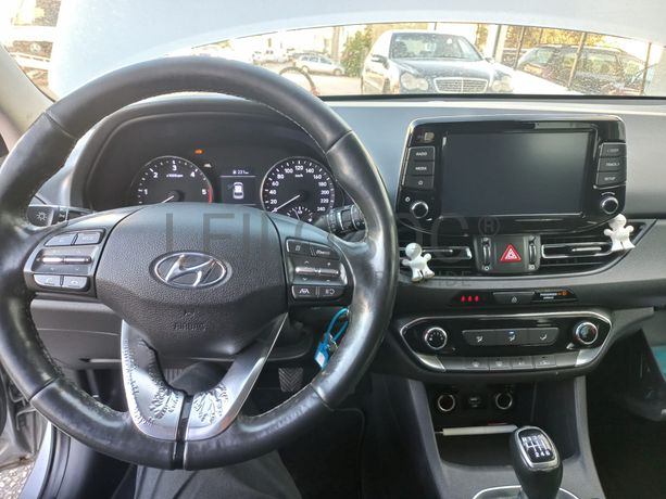 Hyundai i30 · Ano 2021