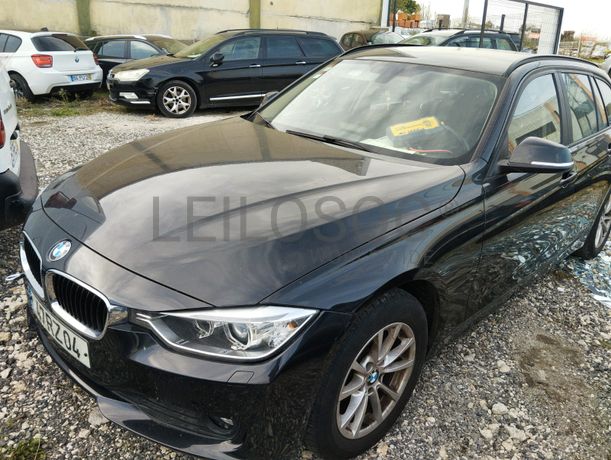 BMW 318 D · Ano 2013