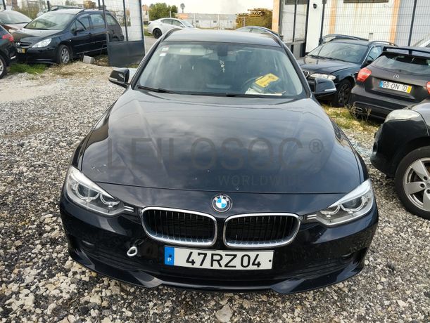 BMW 318 D · Ano 2013