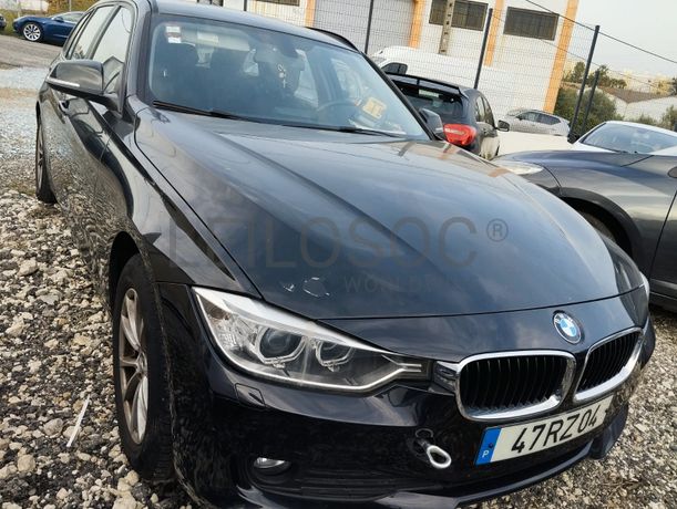 BMW 318 D · Ano 2013