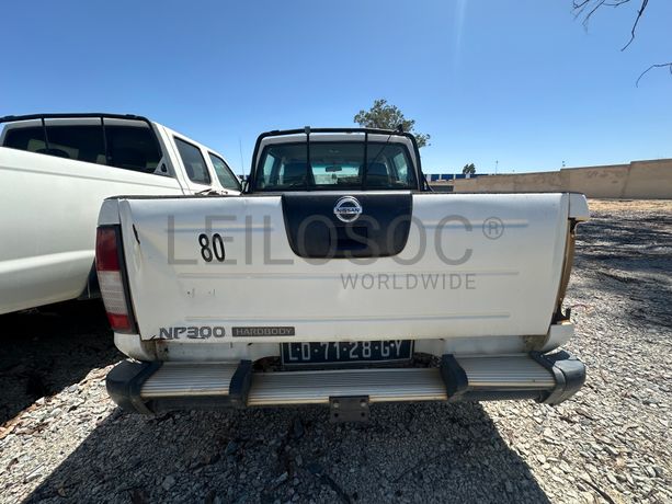 NISSAN HARDBODY 4WD DC