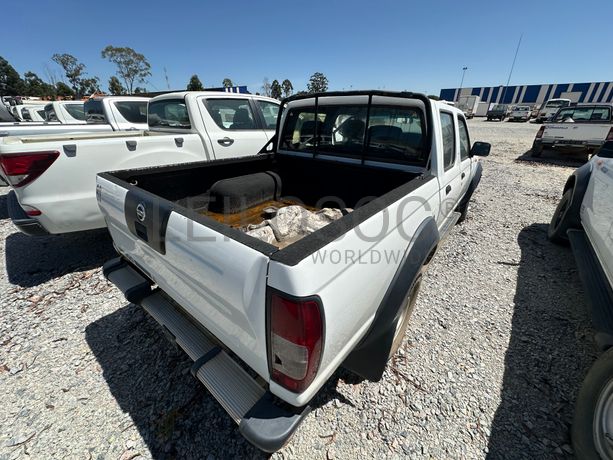 NISSAN HARDBODY 4WD DC