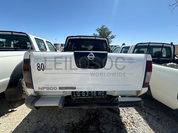 NISSAN HARDBODY 4WD DC