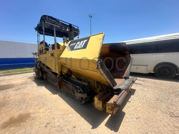 Espalhadora de Asfalto CATERPILLAR AP-755