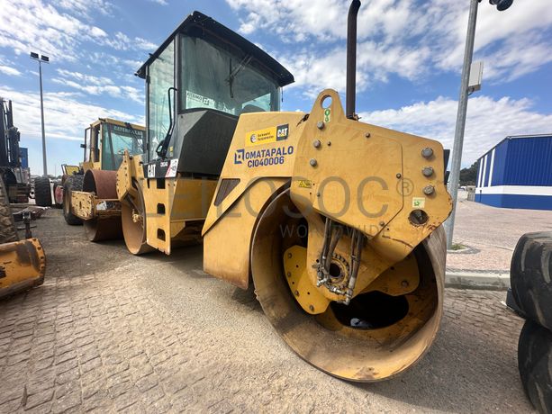 Cilindro Auto Vib. De Rolos CATERPILLAR CB-534D