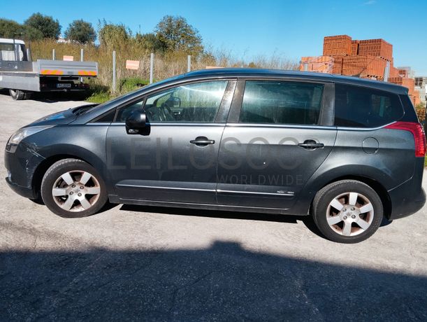 Peugeot 5008 · Ano 2011 · 7 Lugares