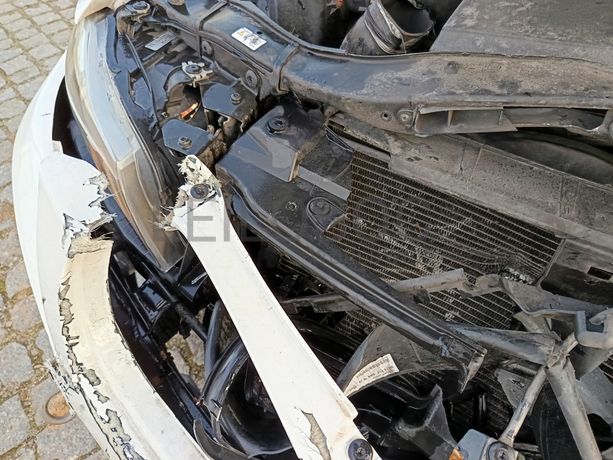 BMW 320D · Ano 2009