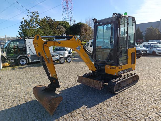 Giratória JCB 16 · Ano 2021