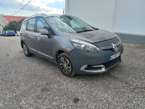 Renault Grand Scénic · Ano 2012 · 7 Lugares