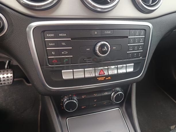 Mercedes-Benz 220 CDI · Ano 2016