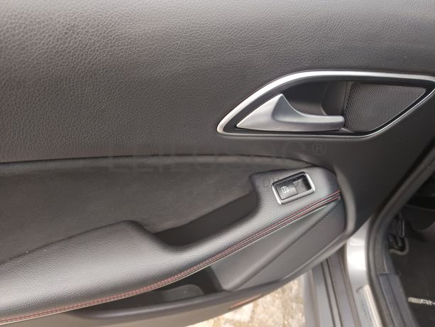 Mercedes-Benz 220 CDI · Ano 2016