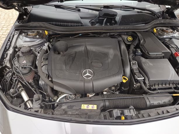 Mercedes-Benz 220 CDI · Ano 2016