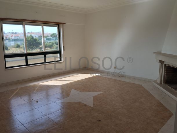 Apartamento T3 · Santa Iria de Azoia, Loures