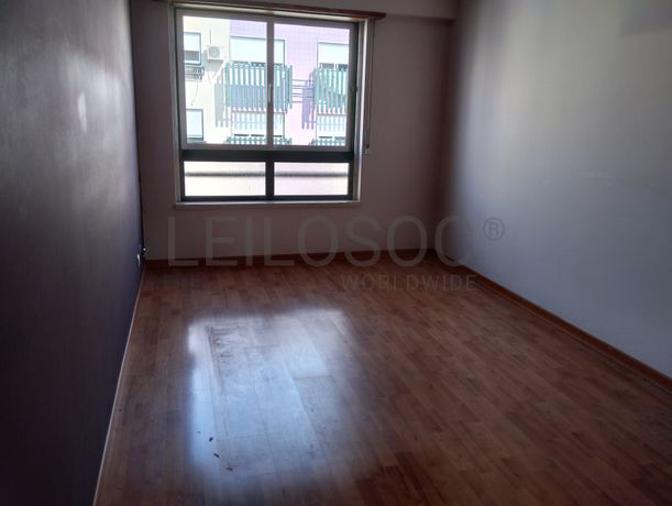 Apartamento T3 · Santa Iria de Azoia, Loures