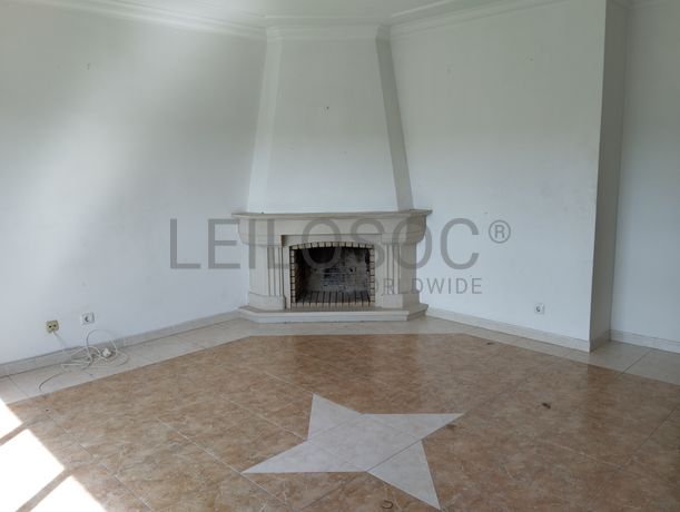 Apartamento T3 · Santa Iria de Azoia, Loures