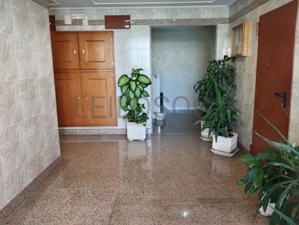 Apartamento T3 · Santa Iria de Azoia, Loures