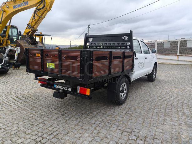 Toyota Hilux 2.5 d-4D · Ano 2008