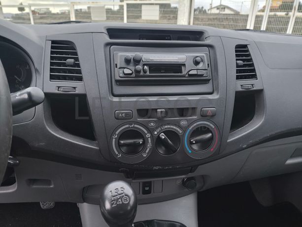 Toyota Hilux 2.5 d-4D · Ano 2008