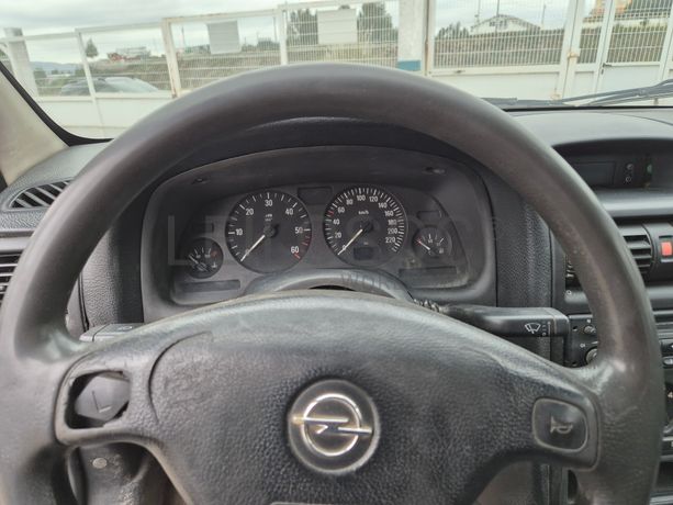 Opel Astra · Ano 2001