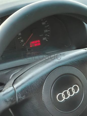 Audi A4 · Ano 1999