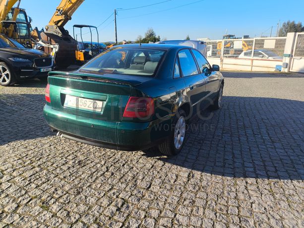 Audi A4 · Ano 1999