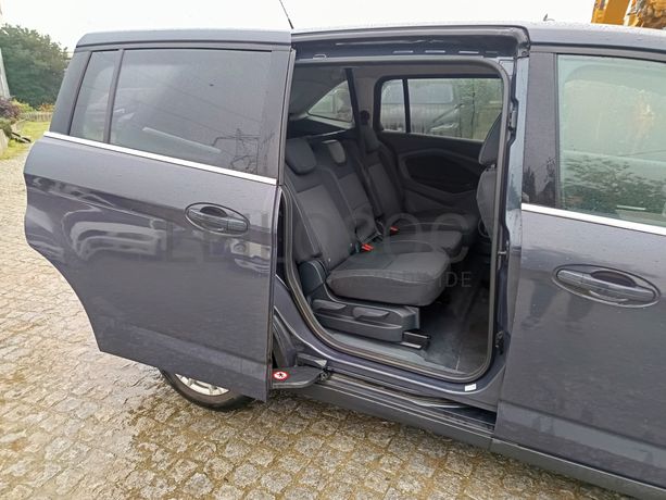Ford Grand C-Max · Ano 2014 · 7 Lugares
