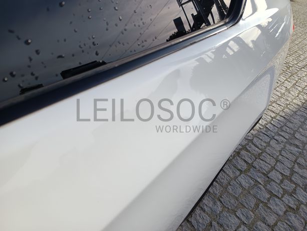 BMW 320D · Ano 2009