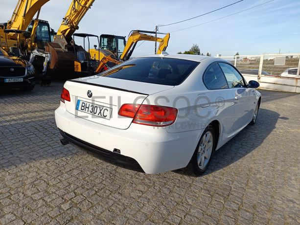 BMW 320D · Ano 2009