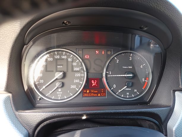 BMW 320D · Ano 2009