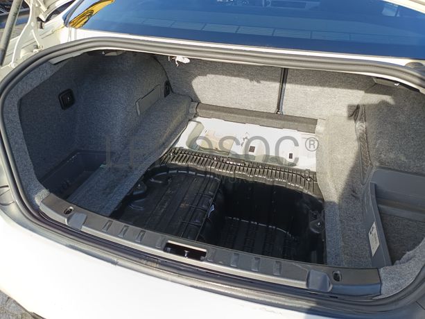 BMW 320D · Ano 2009