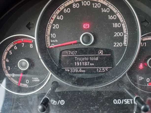 Volkswagen UP · Ano 2017