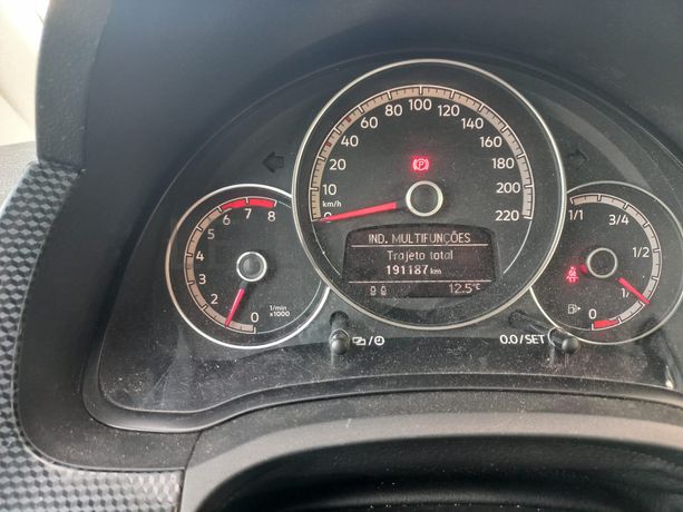 Volkswagen UP · Ano 2017