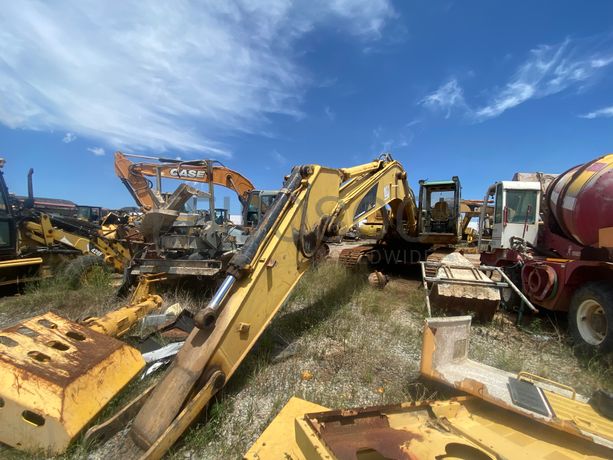 Escavadora CATERPILAR 325 CLN