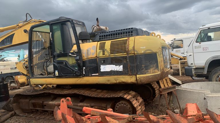 Escavadora CATERPILAR 323 DLN