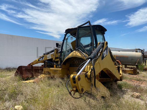 Retroescavadora CATERPILAR 428 E
