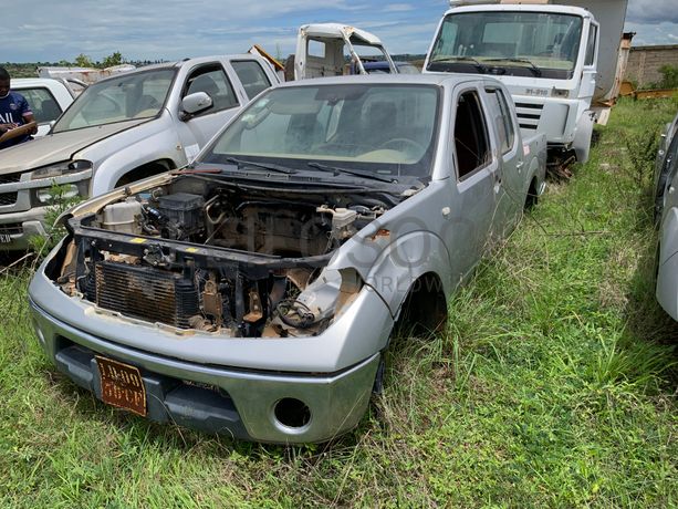 Veículo de Passageiros NISSAN NAVARRA